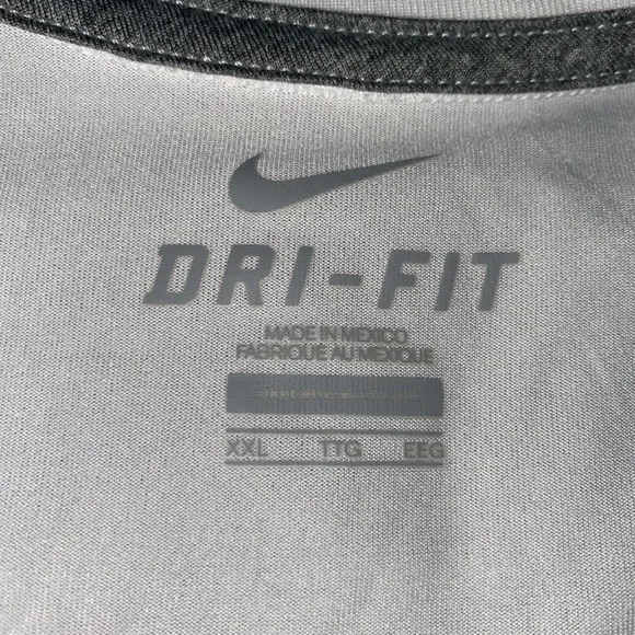 Nike Men’s Texas Longhorns Special Edition White Long Sleeve Dri-FIT Shirt - Picture 4 of 5